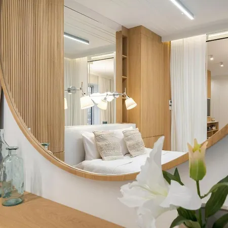 Dom & House - Yacht Park غدينيا